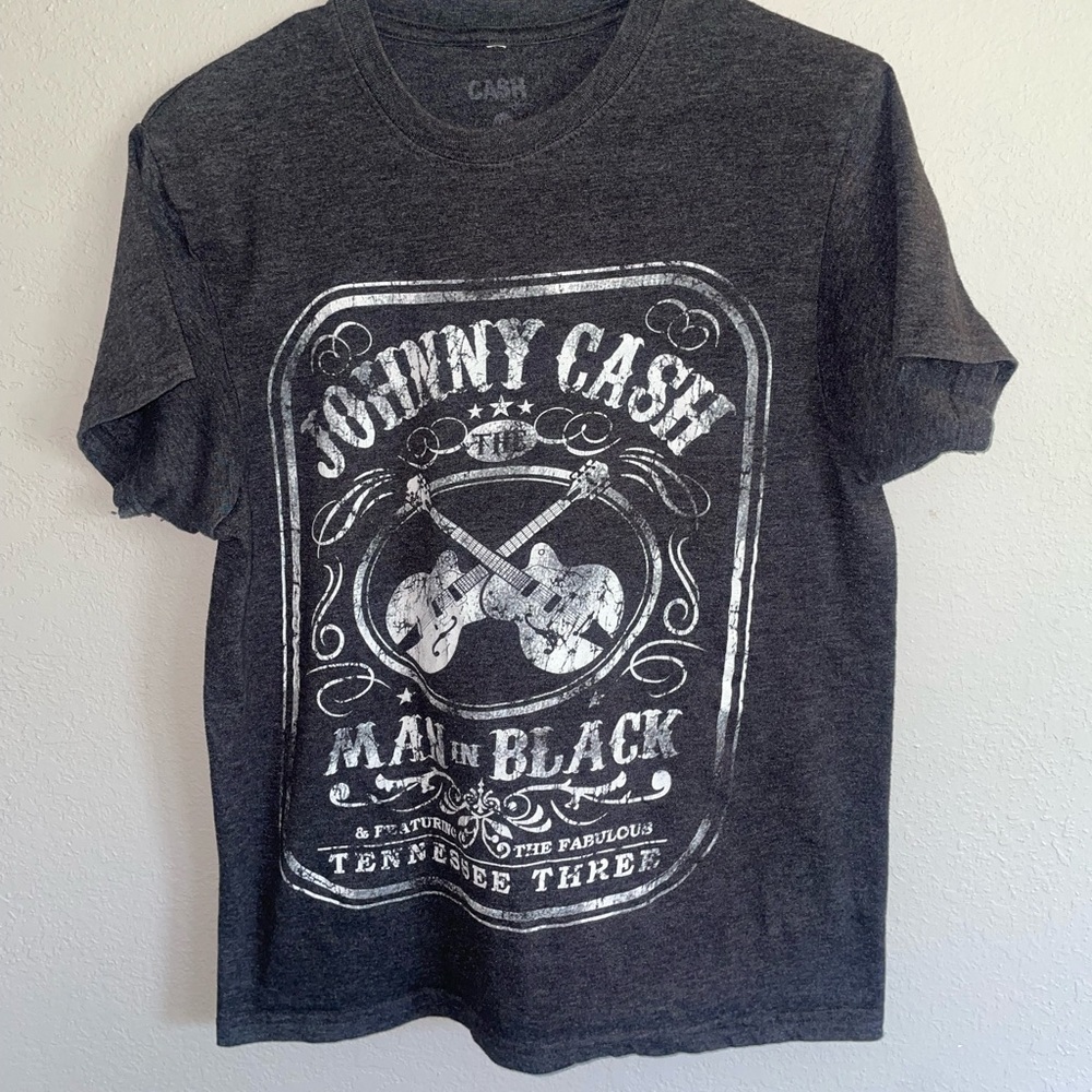 JOHNNY CASH Mens Size Medium THE MAN IN BLACK T-SHIRT Classic Country Music
